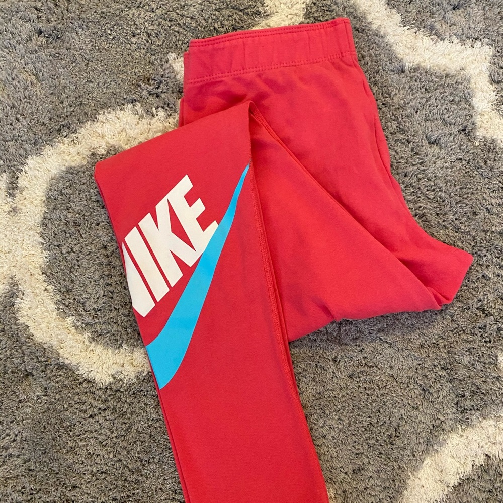 Nike medium pink leggings